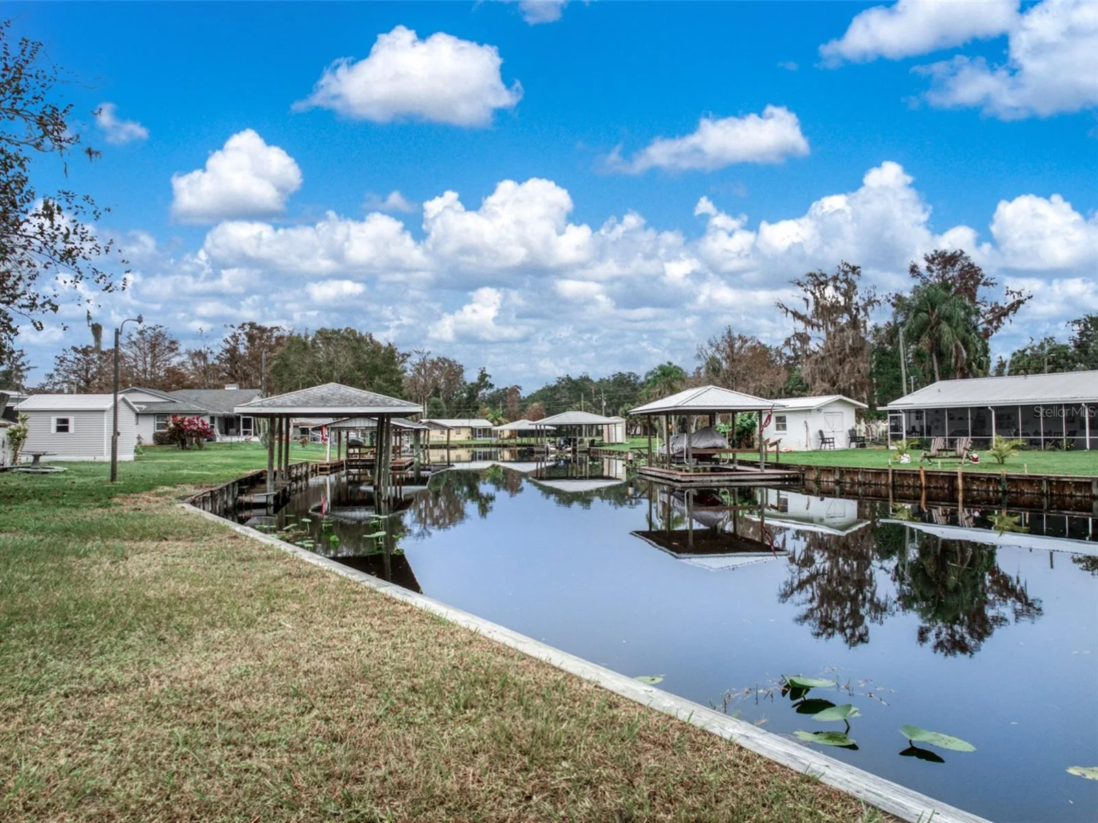 612 DRAGONFLY LN, LORIDA, FL — photo 2