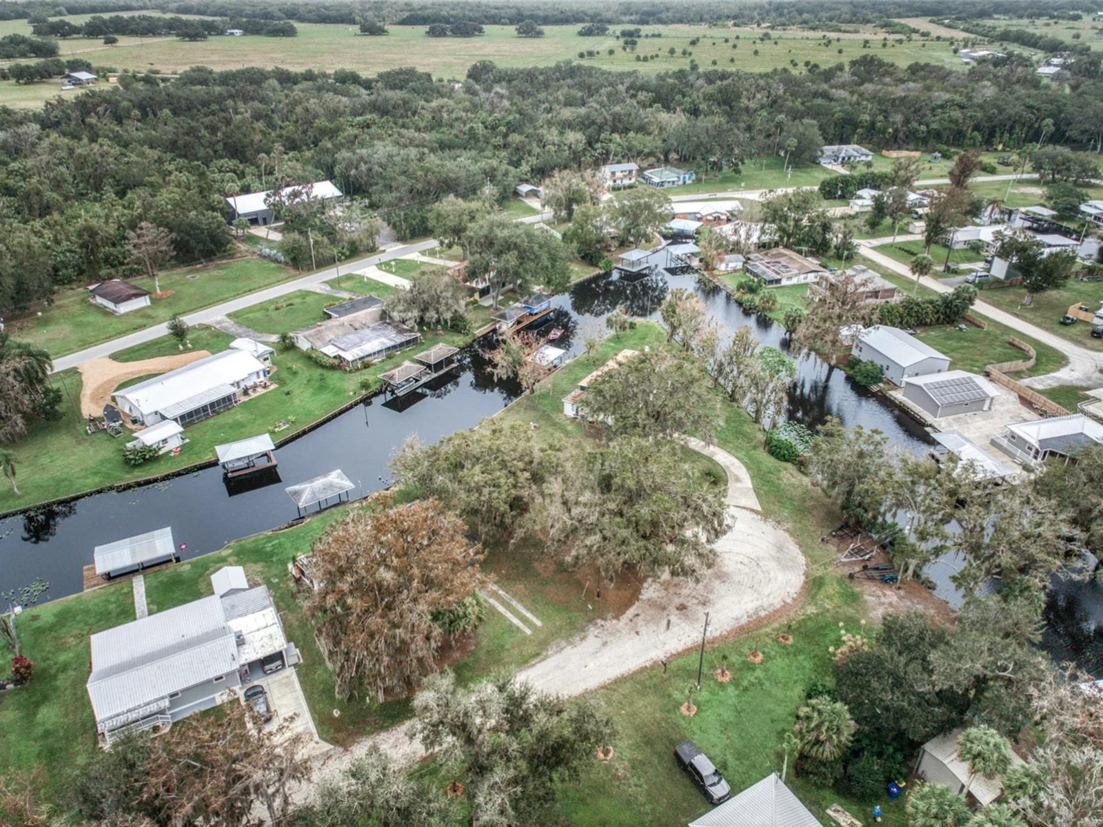 612 DRAGONFLY LN, LORIDA, FL — photo 9