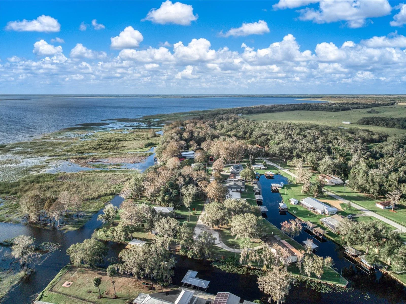 612 DRAGONFLY LN, LORIDA, FL — photo 16
