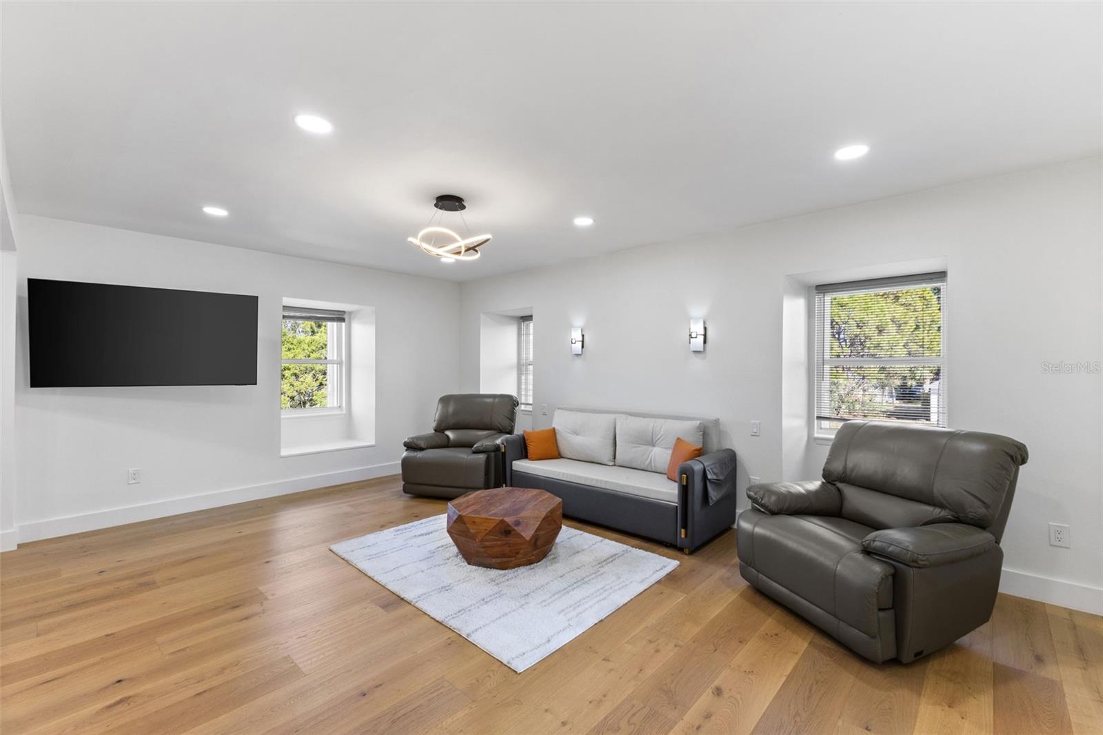 7100 PARK ST S, ST PETERSBURG, FL — photo 3