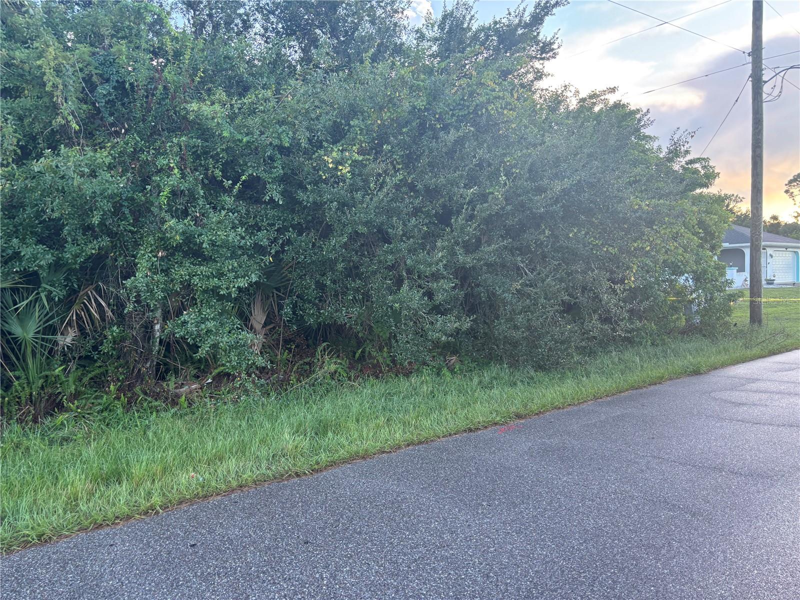 1087 KENNWOOD AVE, PORT CHARLOTTE, FL — photo 2