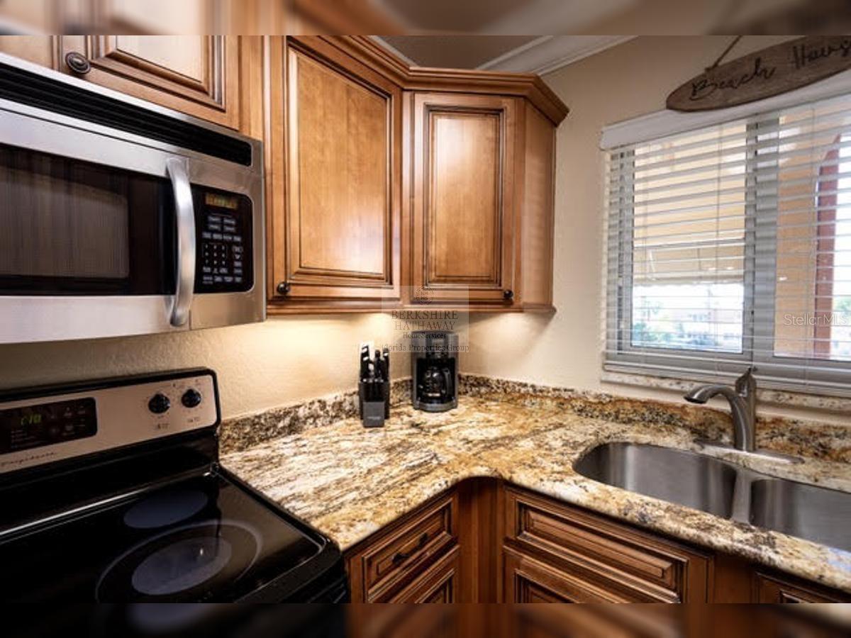 10265 GULF BLVD #A308, ST PETERSBURG, FL — photo 13