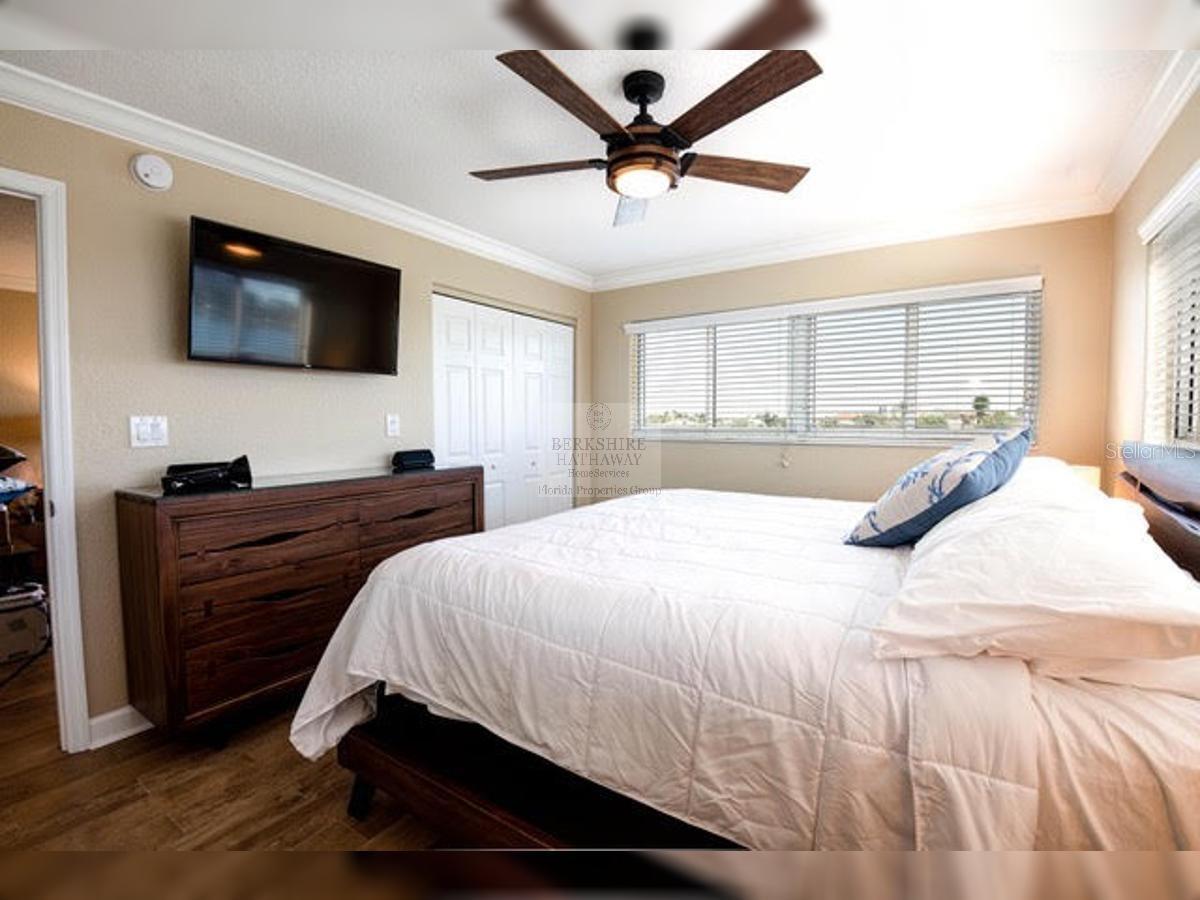 10265 GULF BLVD #A308, ST PETERSBURG, FL — photo 19