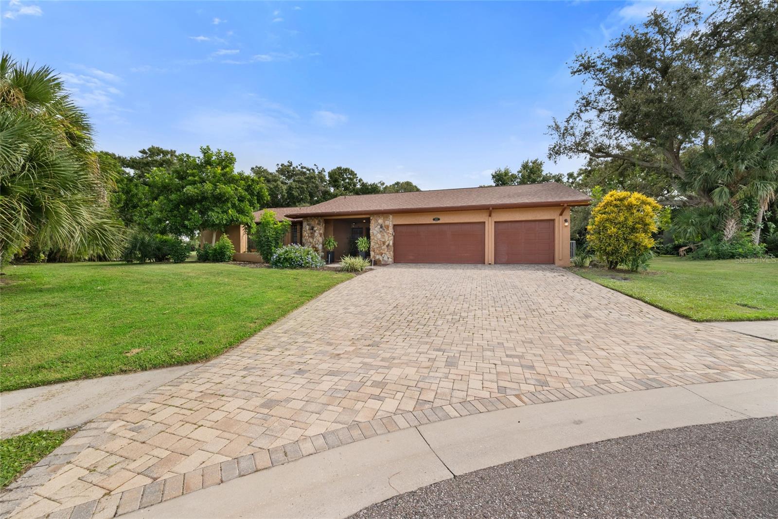 2674 CONCORDE CT, CLEARWATER, FL — photo 2