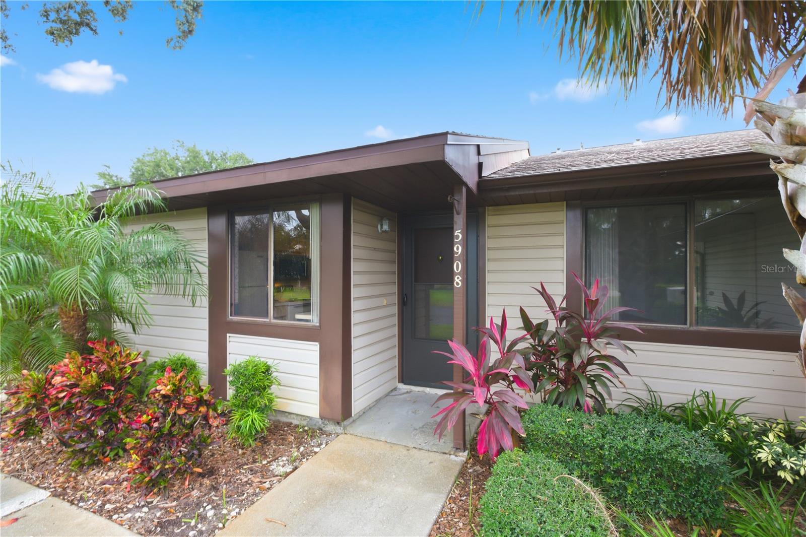 5908 36TH AVENUE CIR W, BRADENTON, FL — photo 3