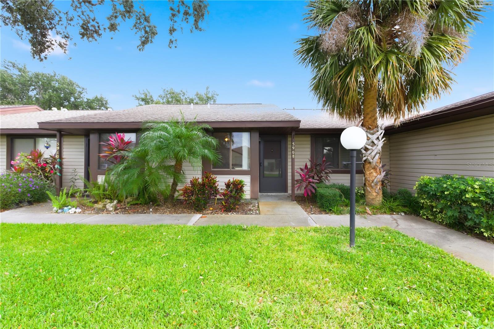 5908 36TH AVENUE CIR W, BRADENTON, FL
