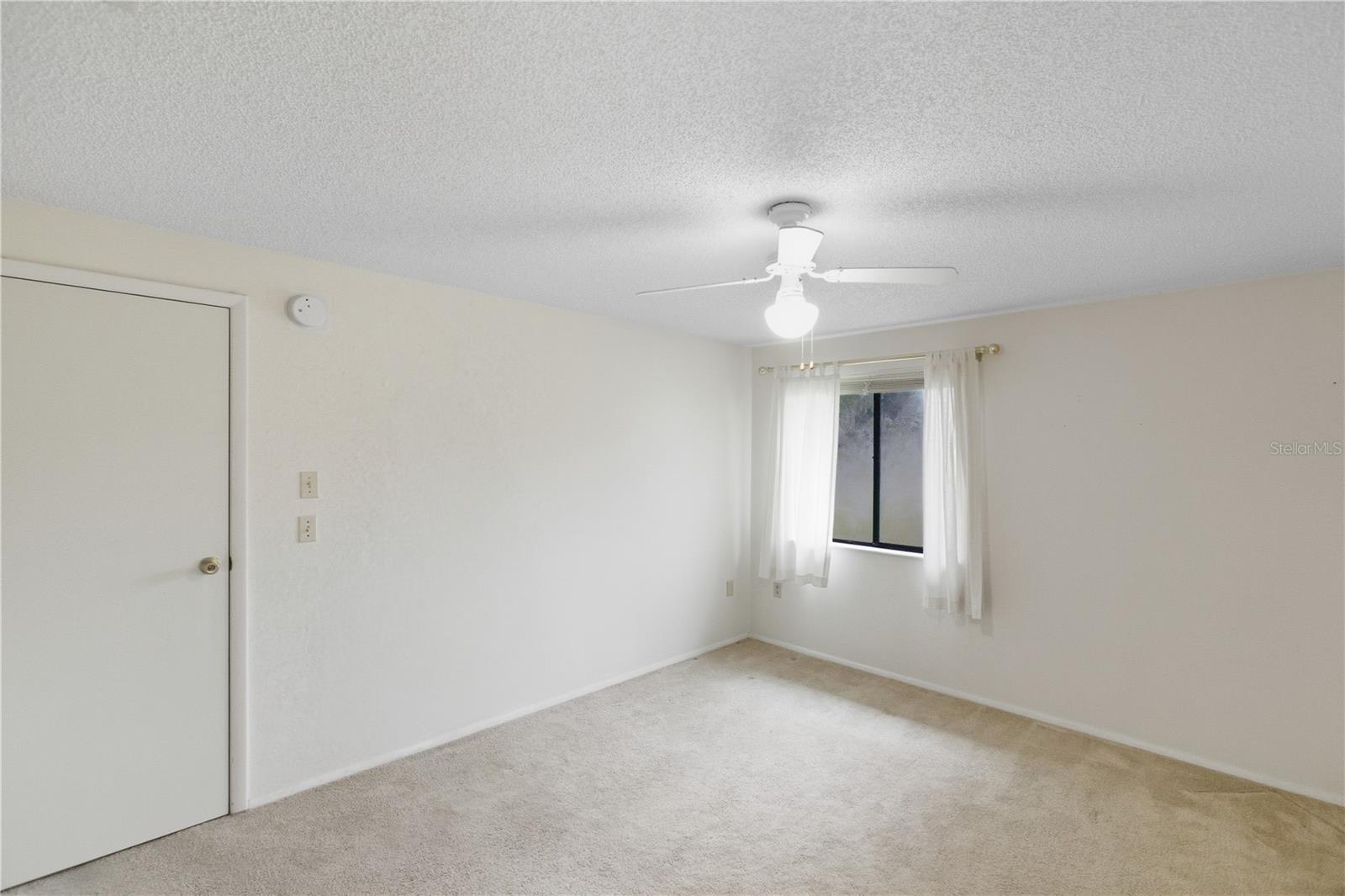 5908 36TH AVENUE CIR W, BRADENTON, FL — photo 11