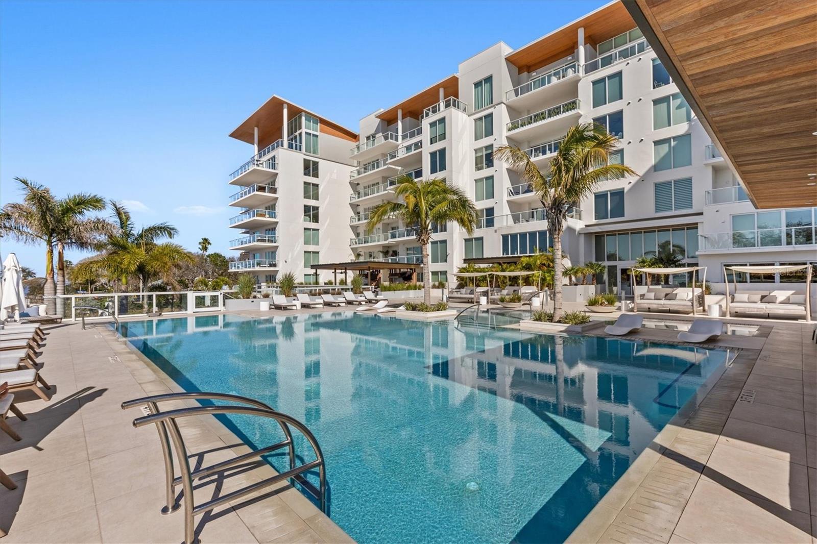 1020 SUNSET POINT RD #103, CLEARWATER, FL — photo 2