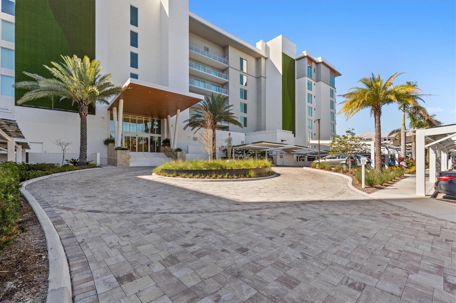 1020 SUNSET POINT RD #103, CLEARWATER, FL