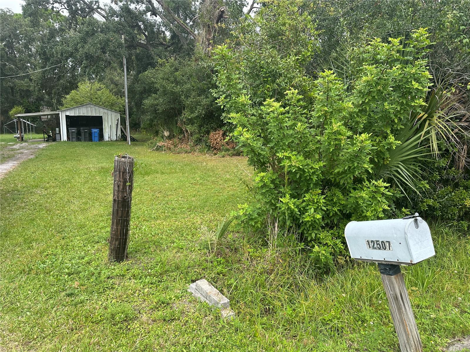 12507 GLENNA AVE, TAMPA, FL — photo 2