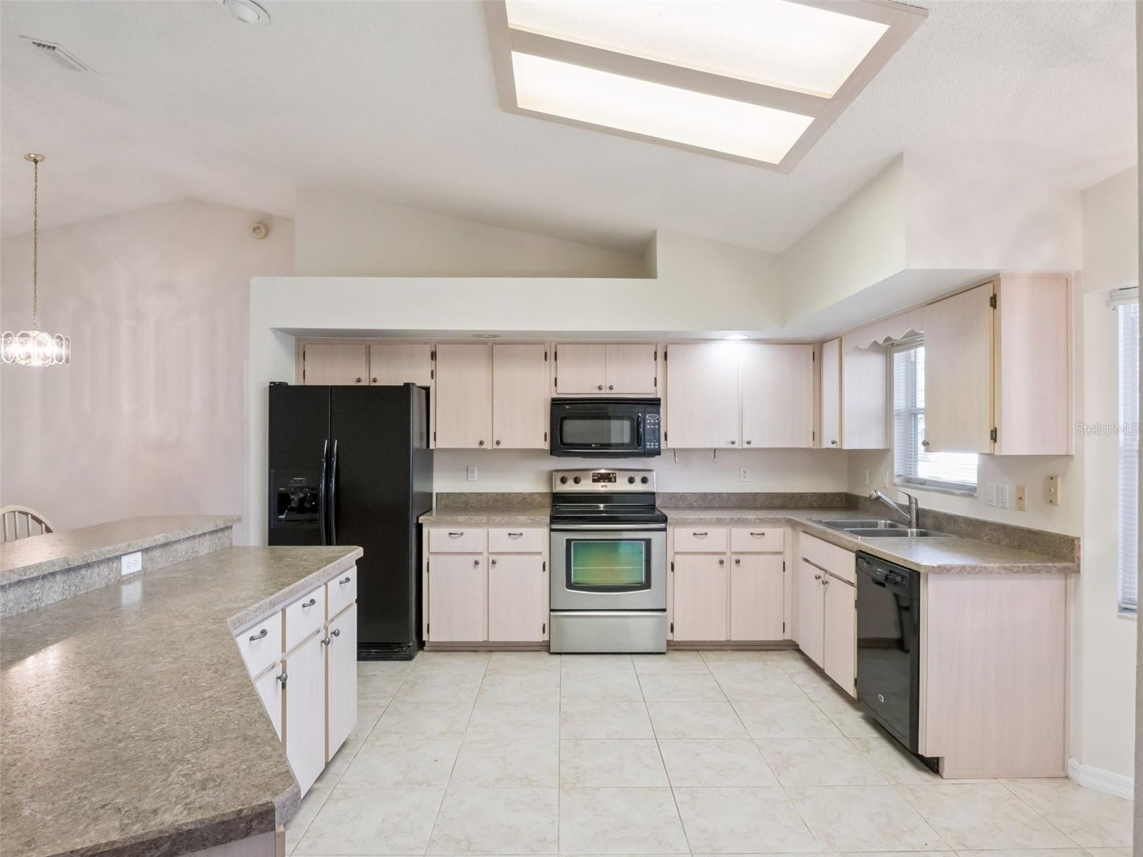 5616 LAVER ST, LEESBURG, FL — photo 9