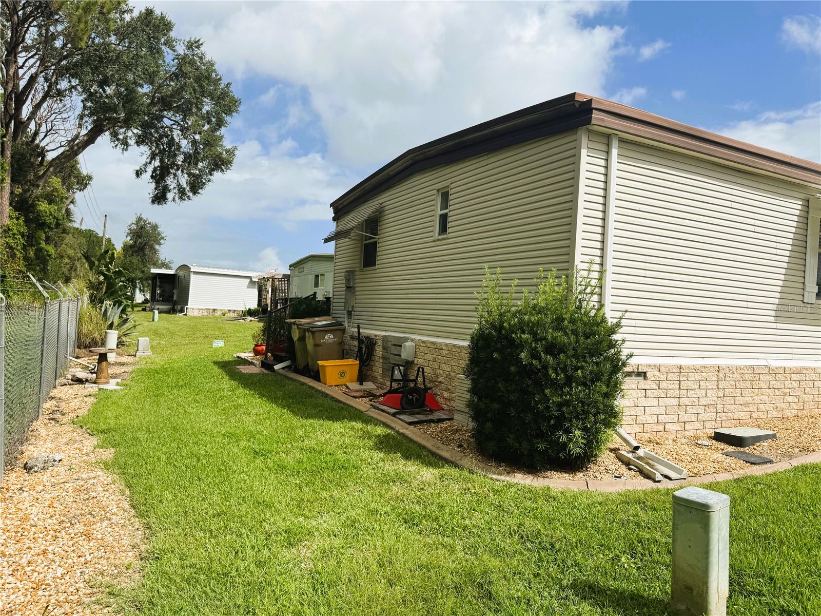 131 BOUGAINVILLEA DR, LEESBURG, FL — photo 20