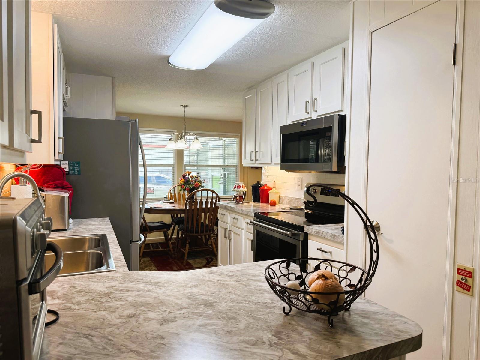 131 BOUGAINVILLEA DR, LEESBURG, FL — photo 36