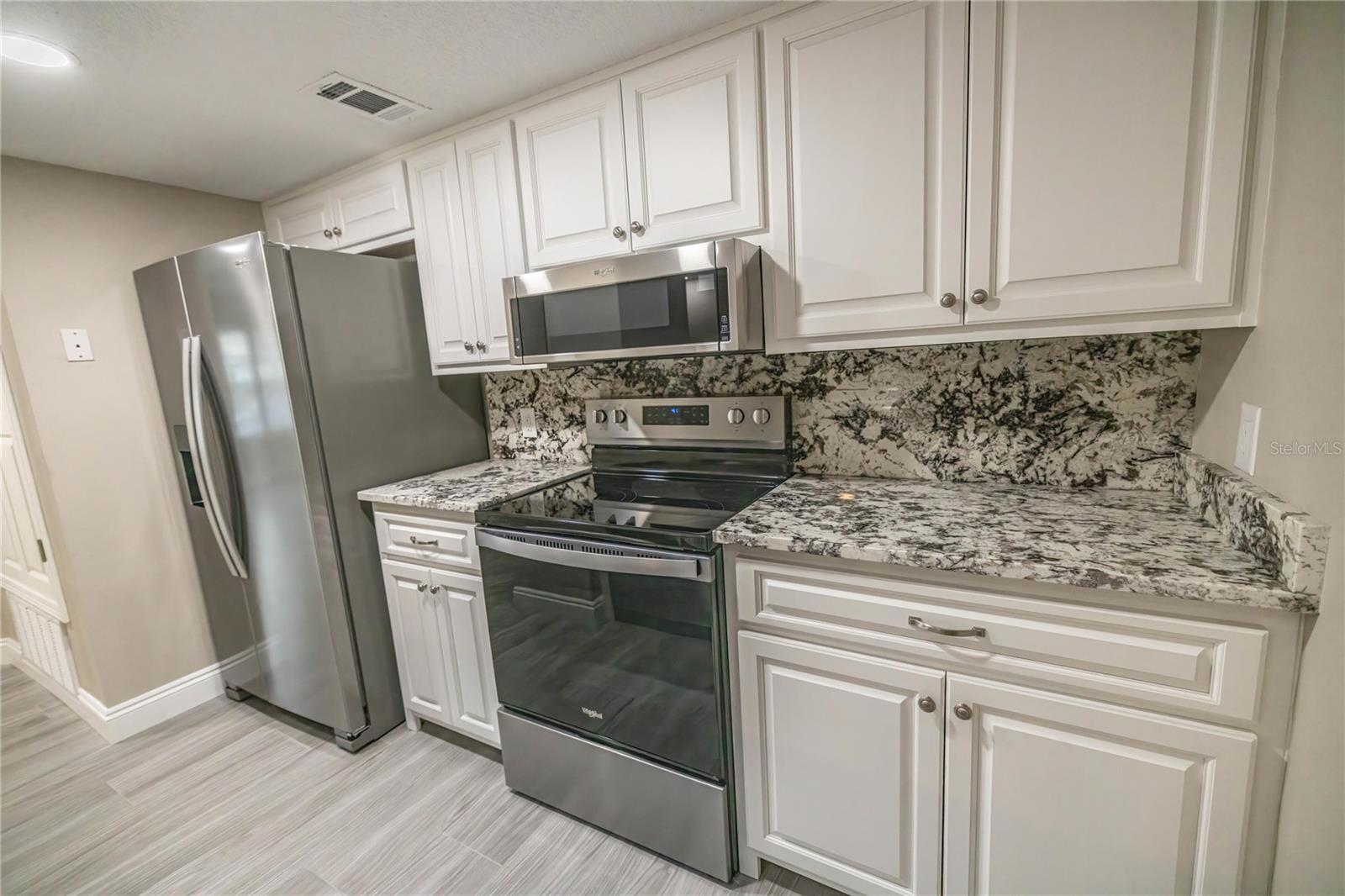 740 N FAIRFIELD DR, PENSACOLA, FL — photo 8