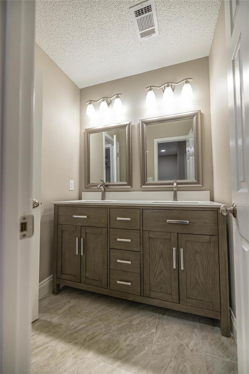 740 N FAIRFIELD DR, PENSACOLA, FL — photo 12