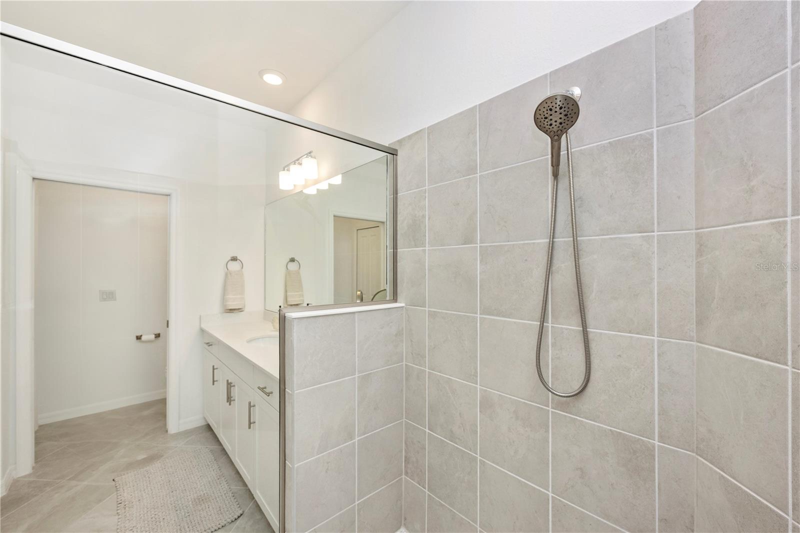 17560 BORACAY CT #201, VENICE, FL — photo 27