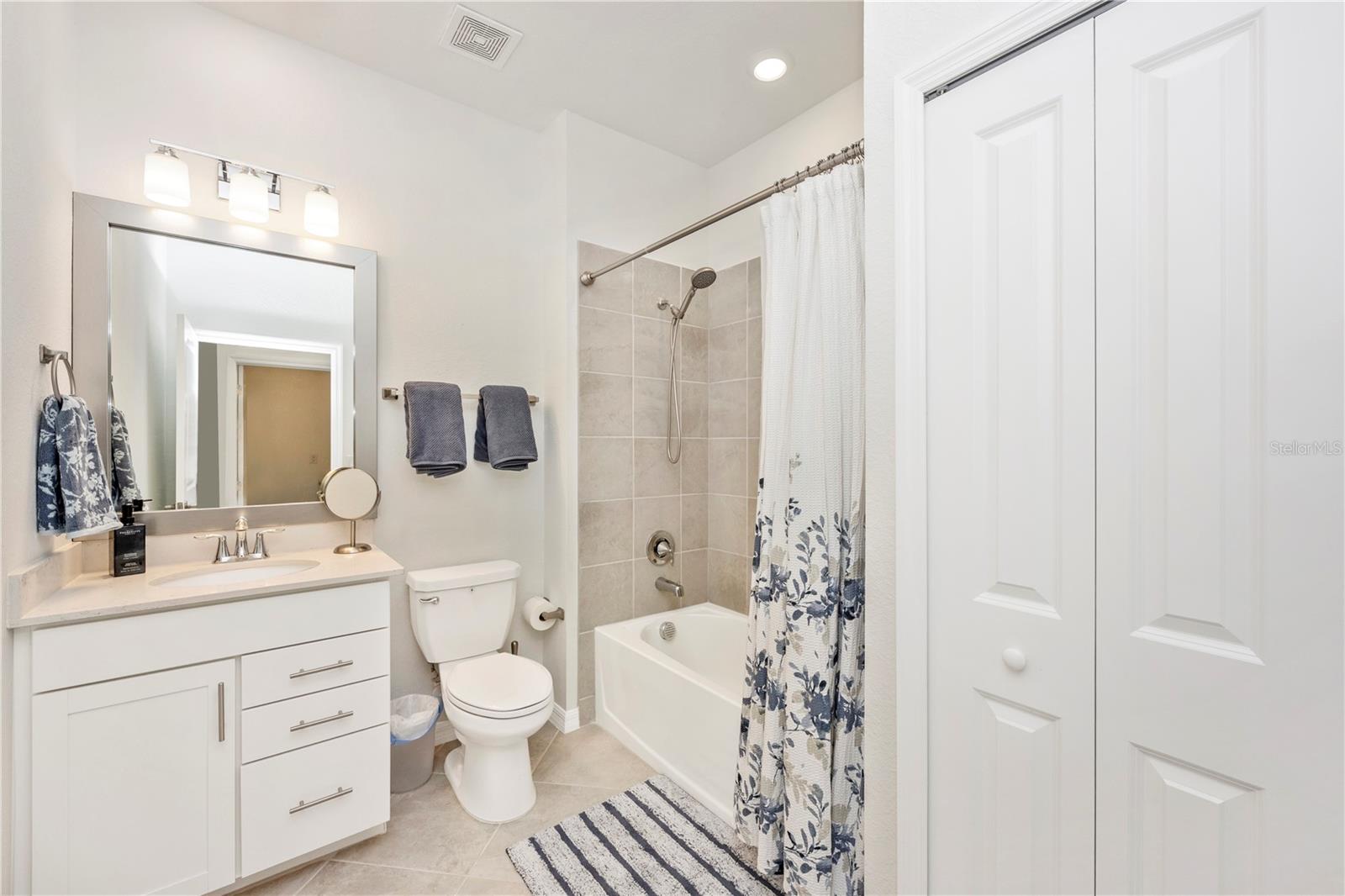 17560 BORACAY CT #201, VENICE, FL — photo 32