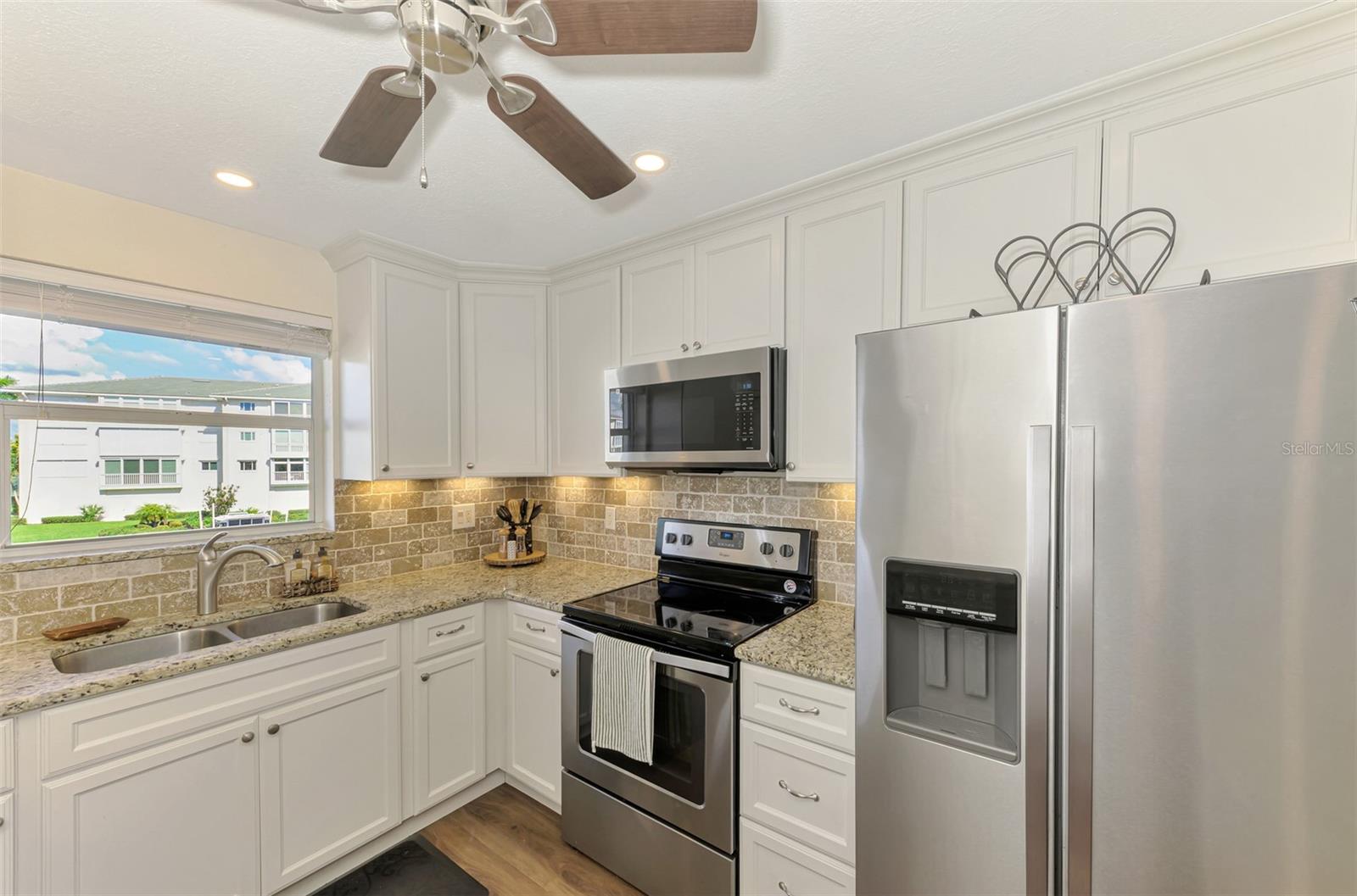 130 BREAKERS CT #221, PUNTA GORDA, FL — photo 24