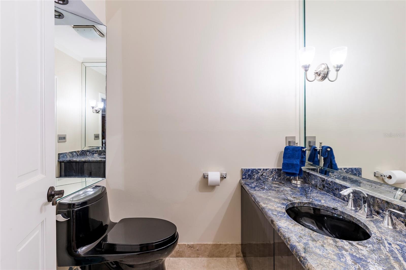 2268 KINGS POINT DR, LARGO, FL — photo 28