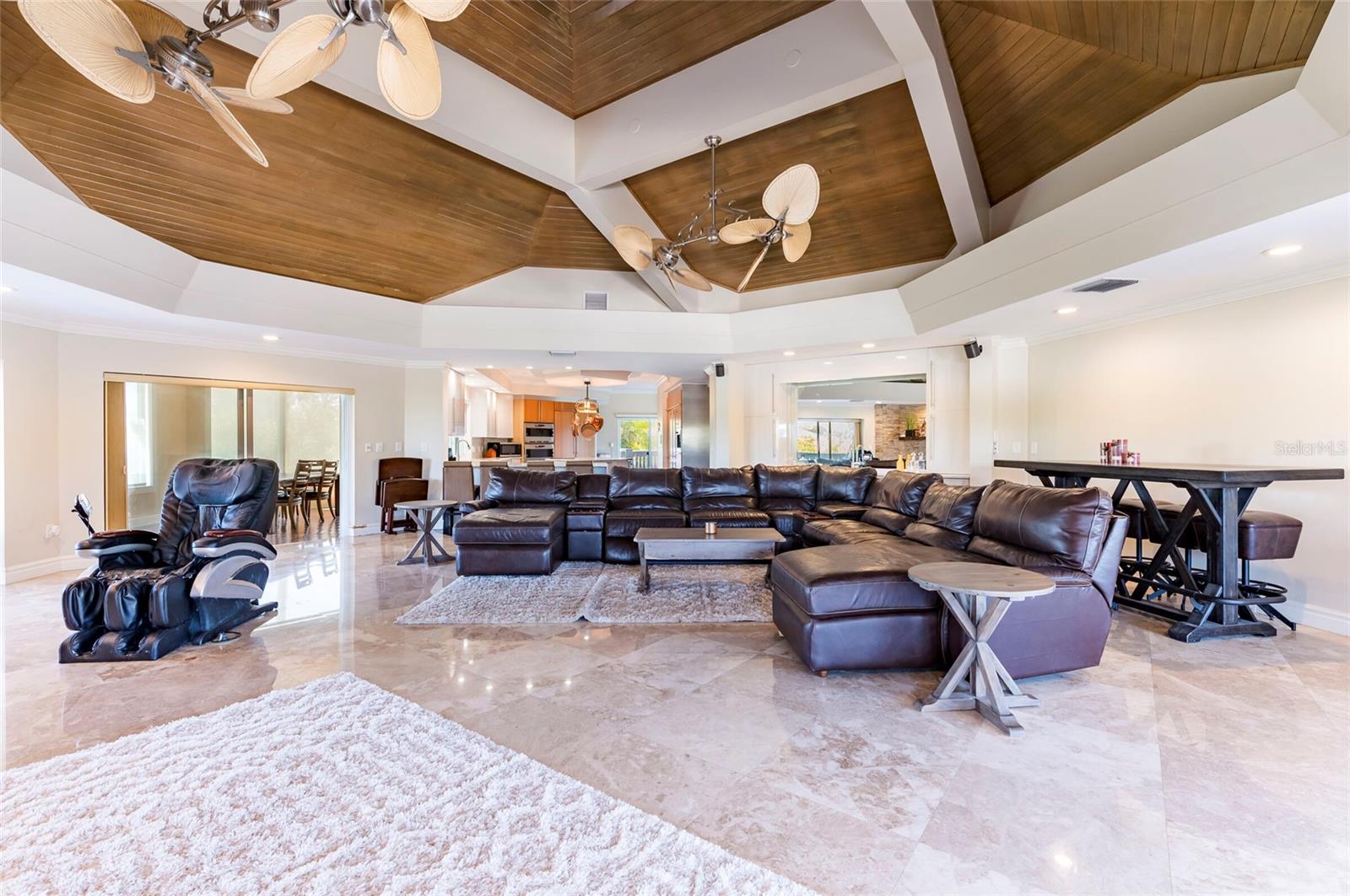 2268 KINGS POINT DR, LARGO, FL — photo 31