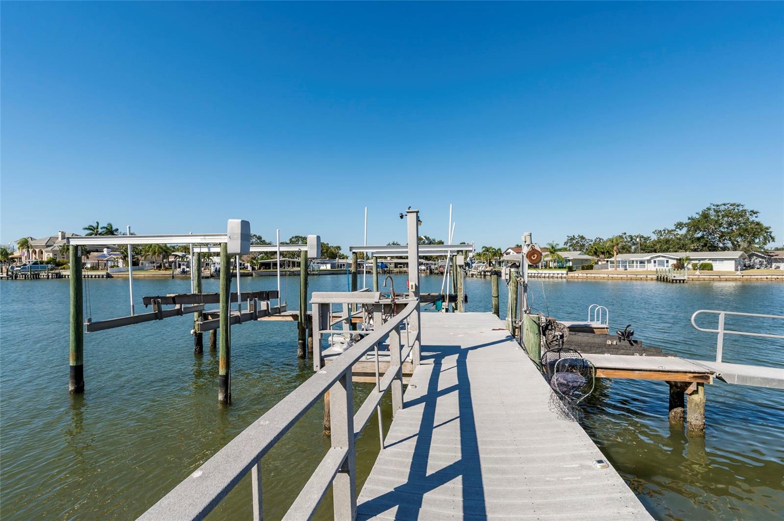 2268 KINGS POINT DR, LARGO, FL — photo 80