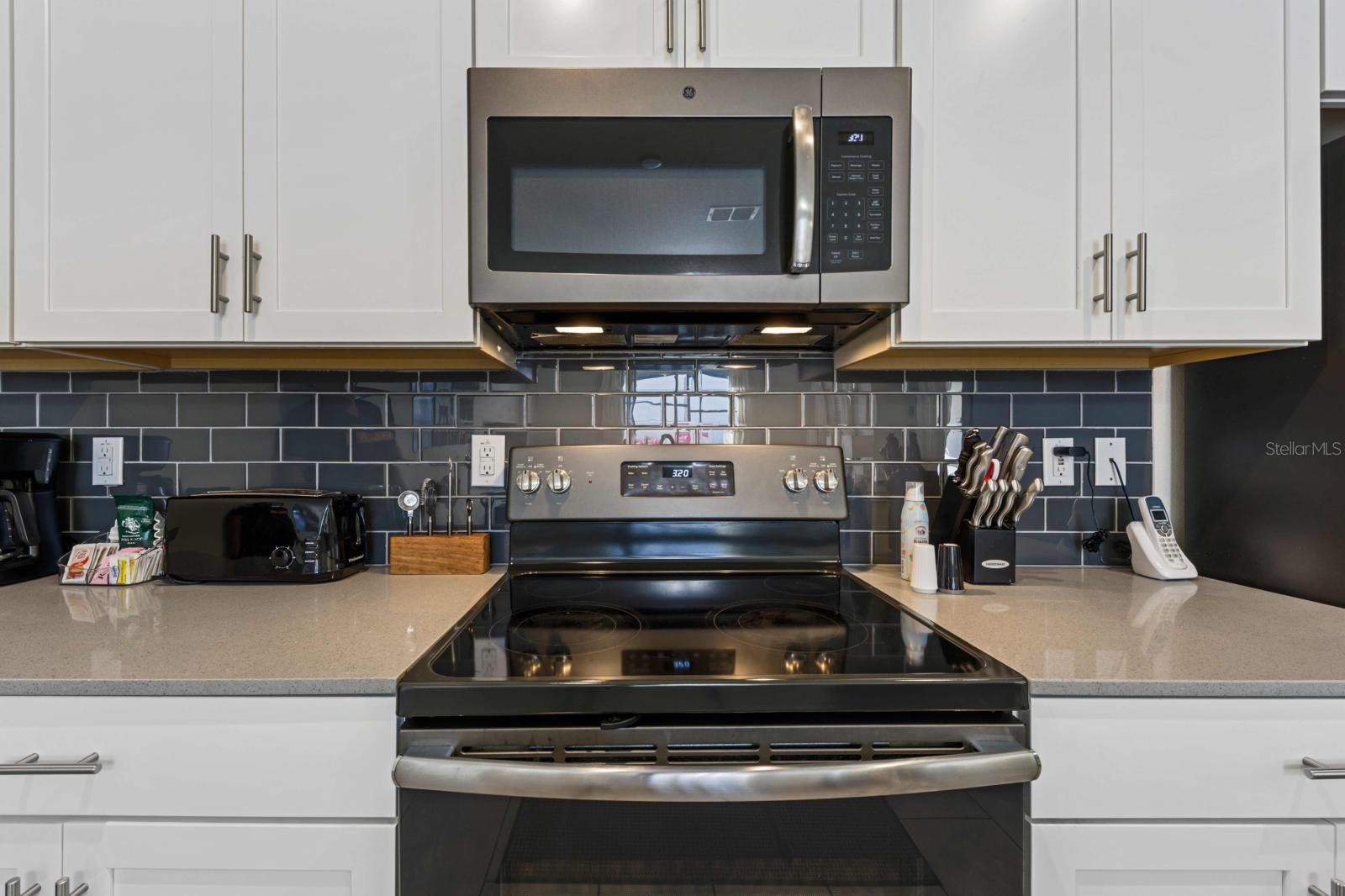 8990 STINGER DR, CHAMPIONS GATE, FL — photo 9