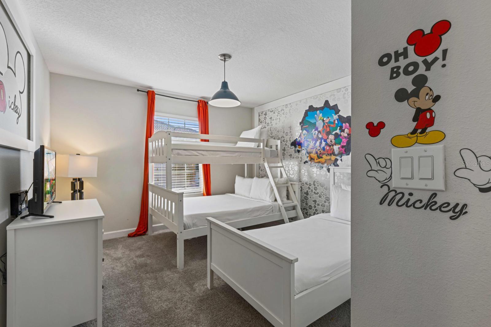8990 STINGER DR, CHAMPIONS GATE, FL — photo 16