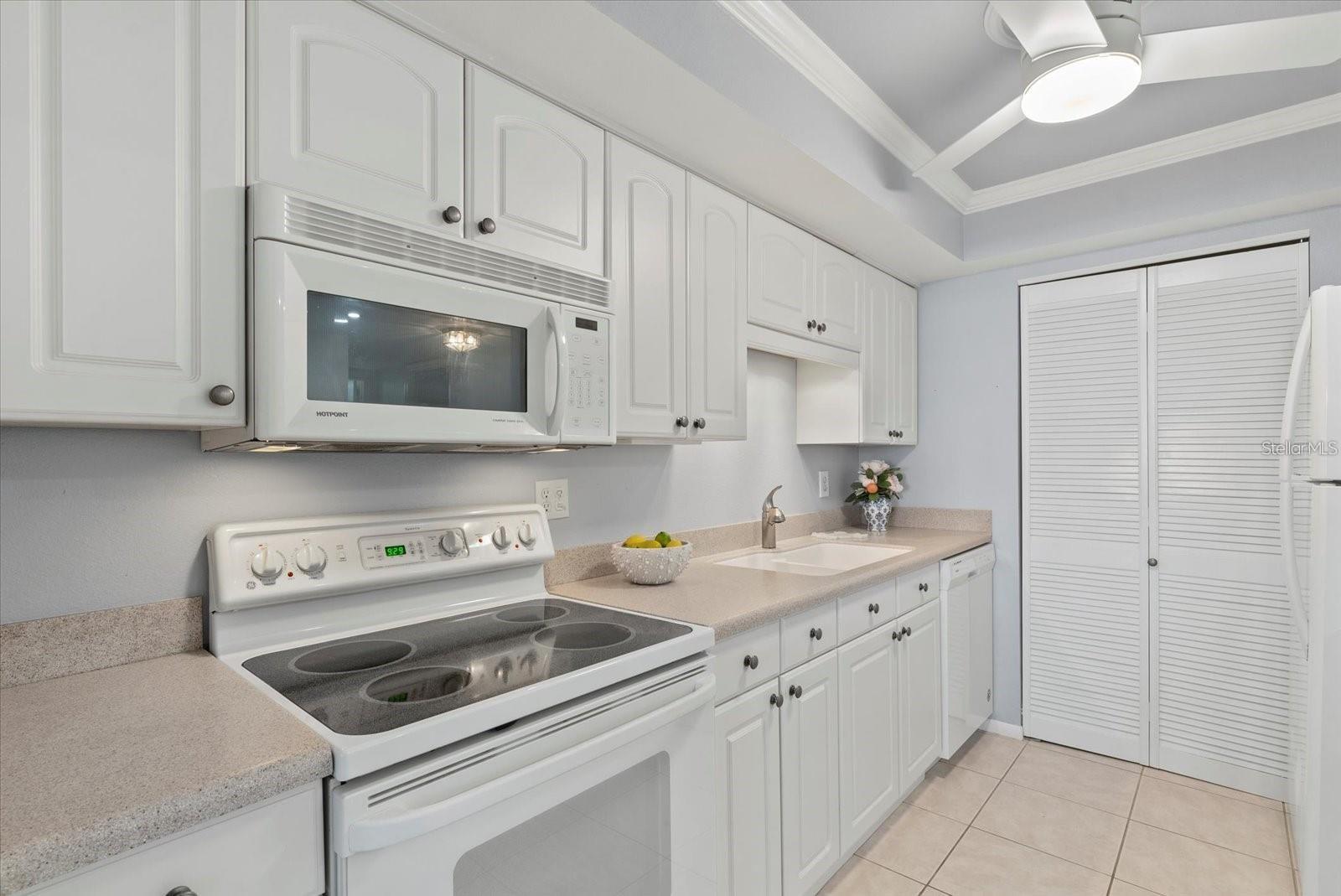 255 THE ESPLANADE N #106, VENICE, FL — photo 11