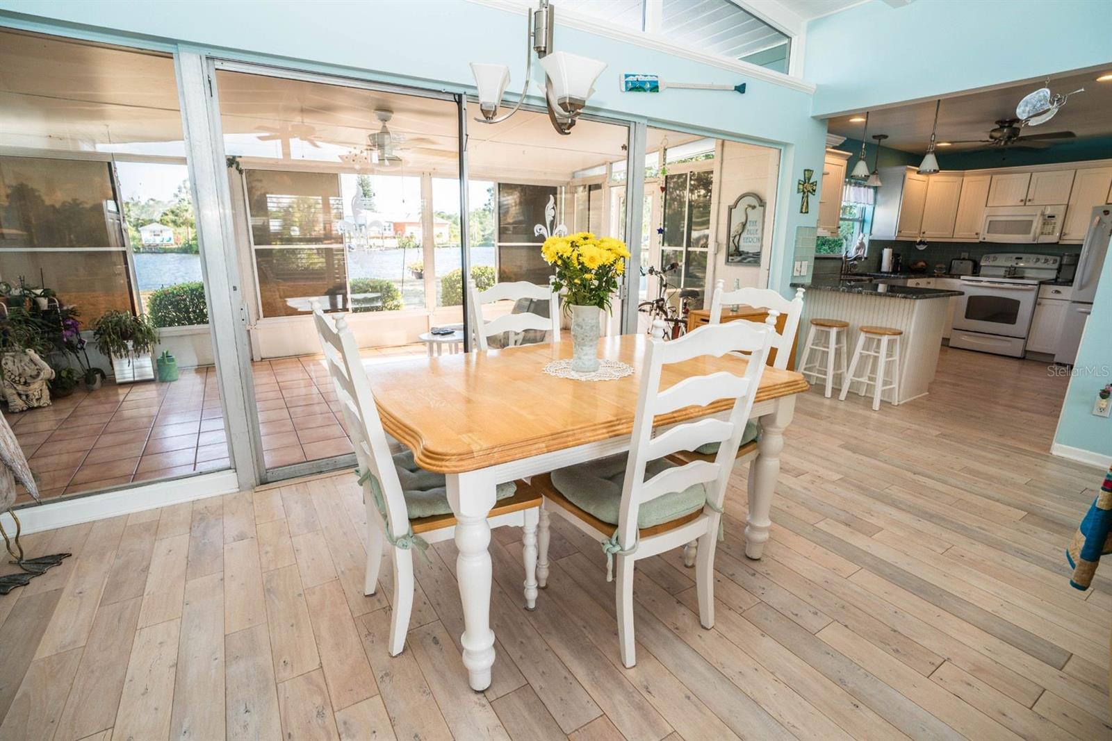 828 BLUE HERON BLVD, RUSKIN, FL — photo 4