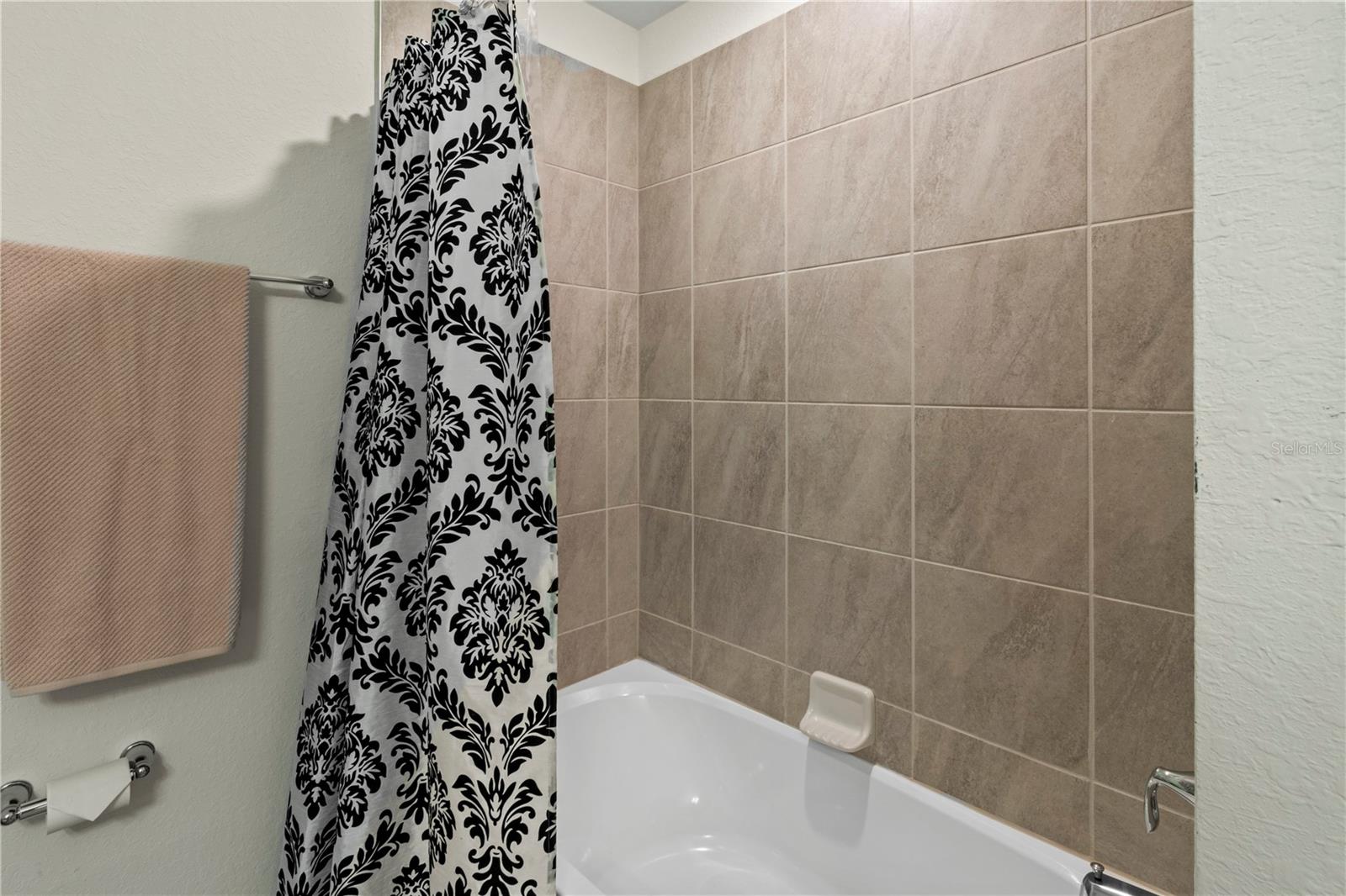 17724 GAWTHROP DR #208, BRADENTON, FL — photo 40