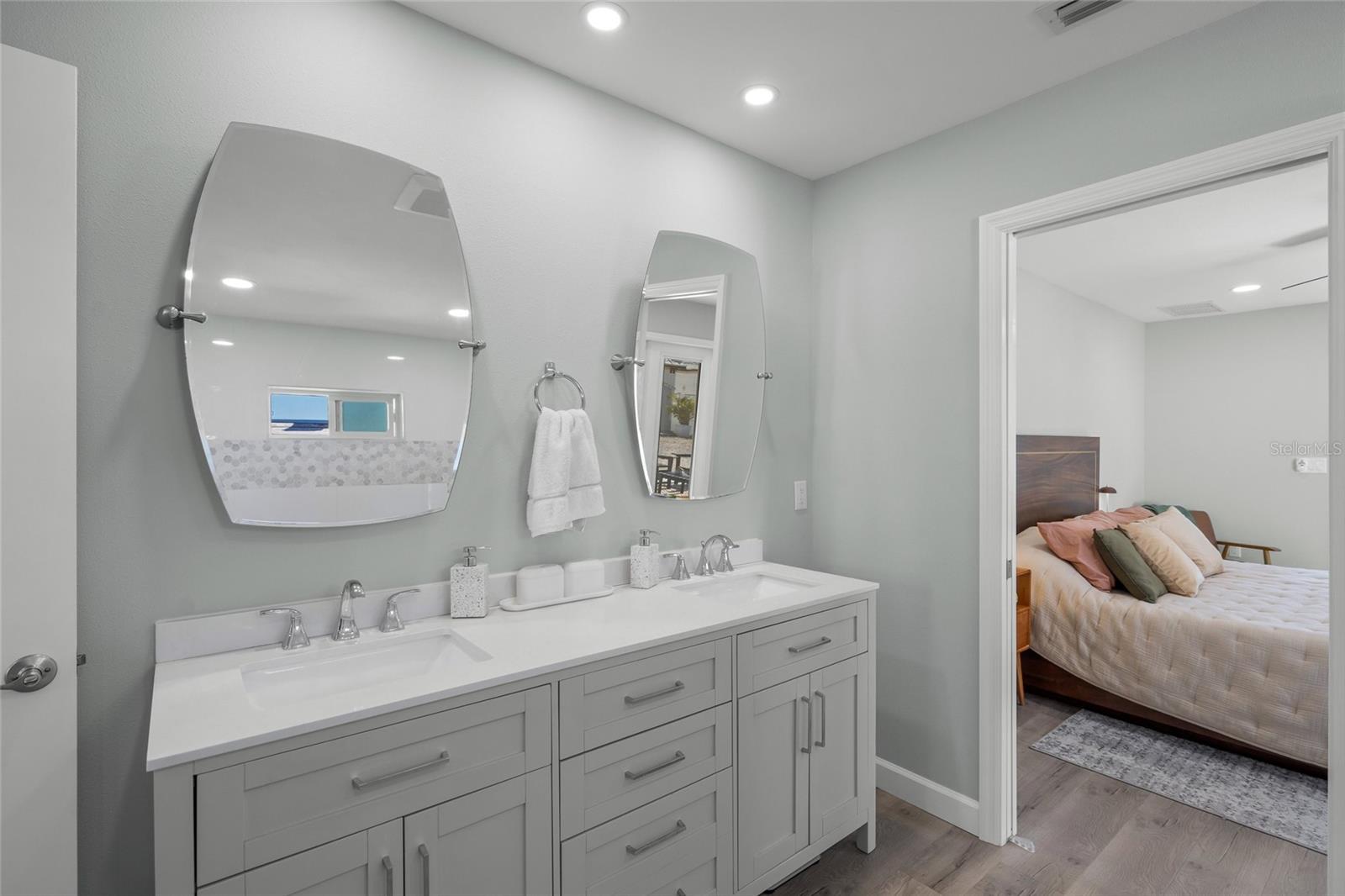 744 GUILD DR, VENICE, FL — photo 19