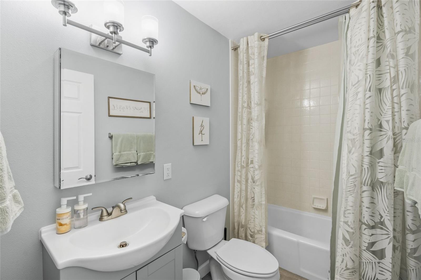 744 GUILD DR, VENICE, FL — photo 26