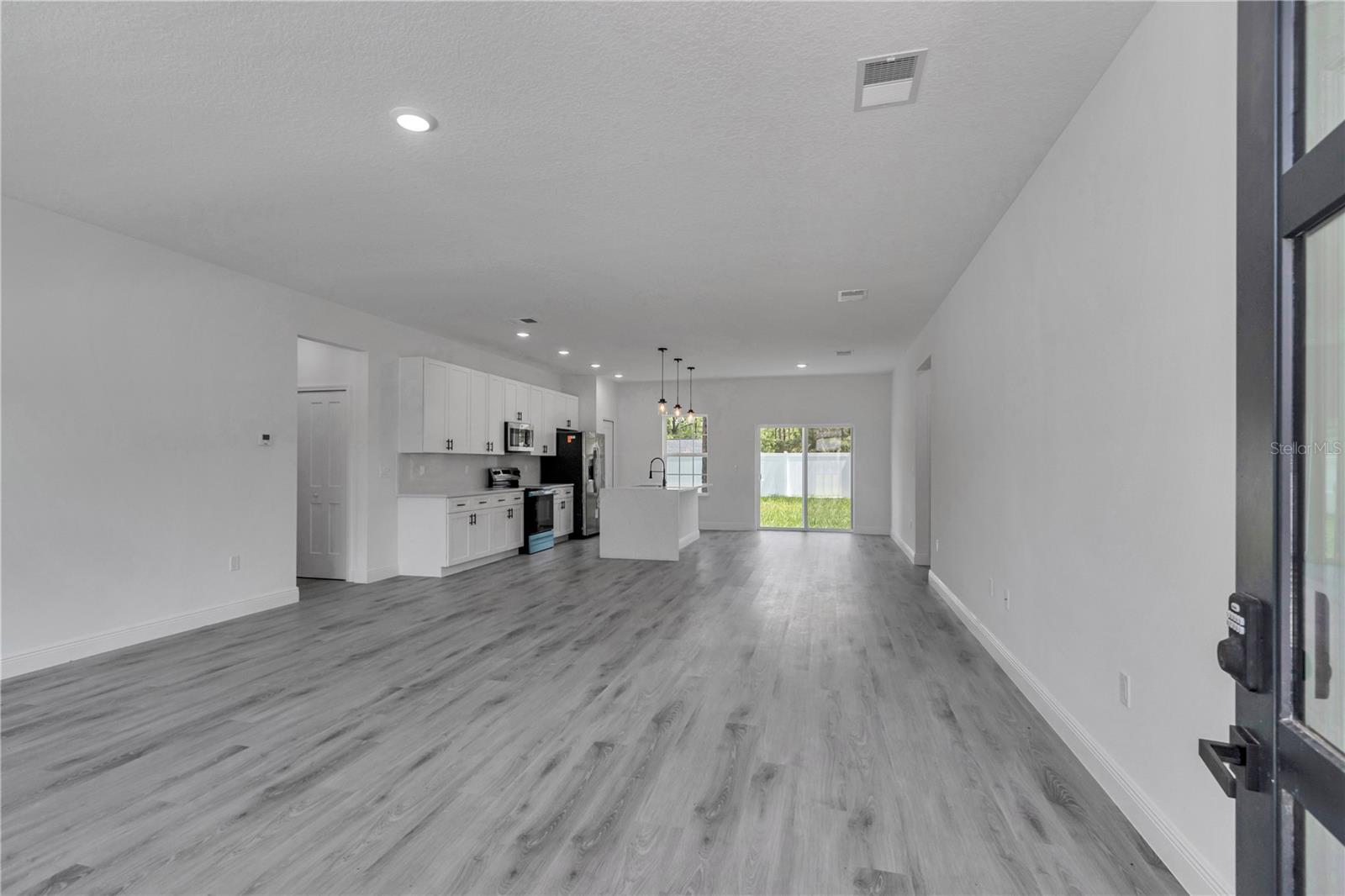 2433 W ANDROMEDAE DR, CITRUS SPRINGS, FL — photo 8