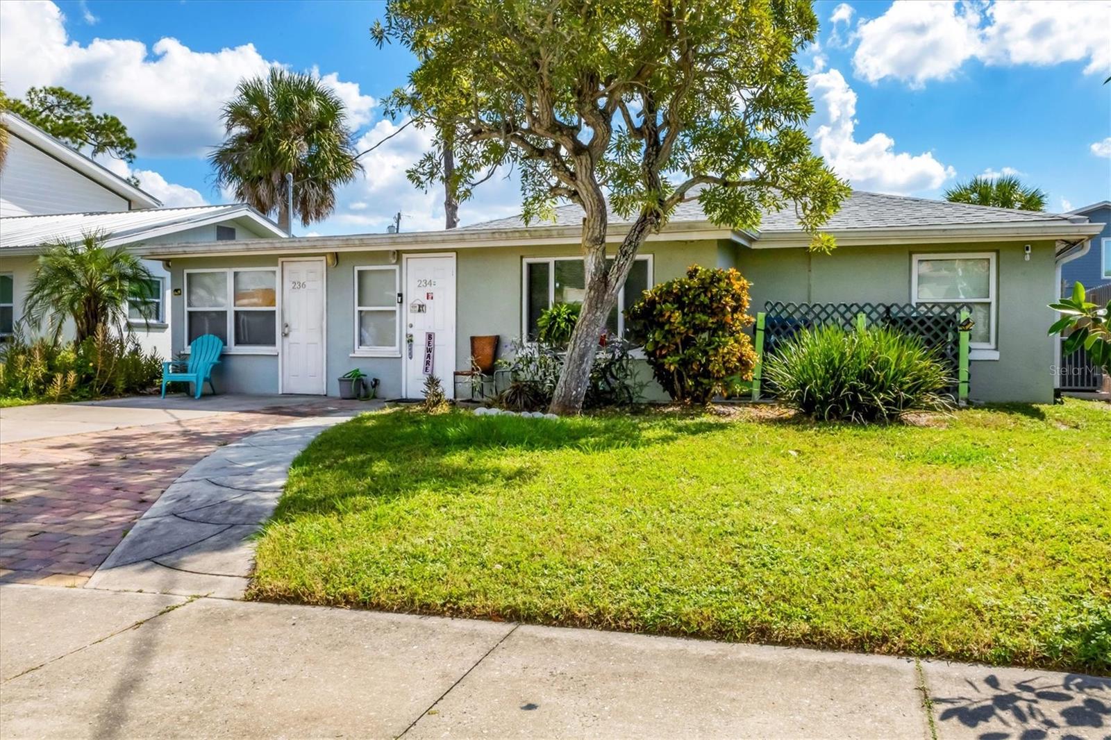 234/236 COLONIA LN E, NOKOMIS, FL