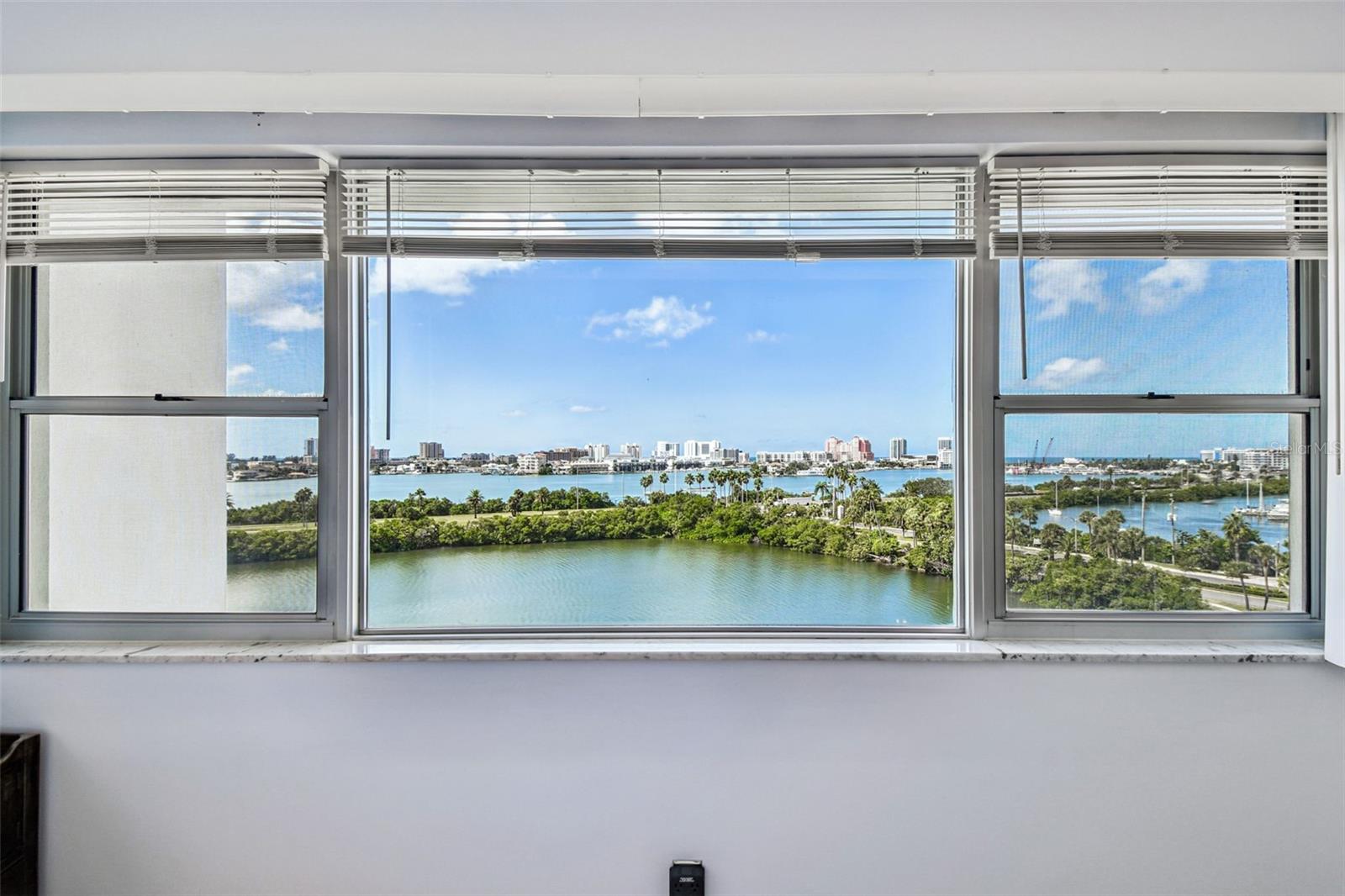31 ISLAND WAY #609, CLEARWATER BEACH, FL — photo 17