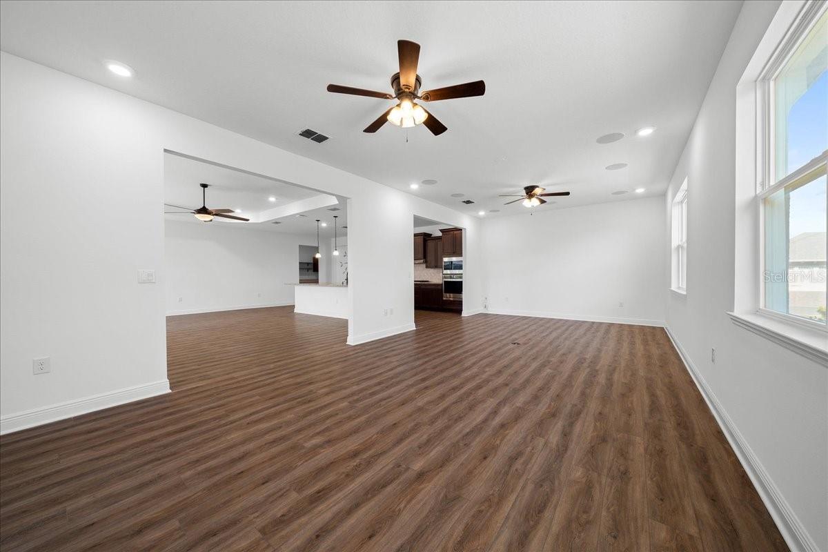 8233 SW 93RD TER, OCALA, FL — photo 4