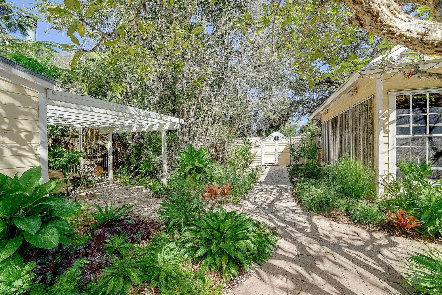 226 OGDEN ST, SARASOTA, FL — photo 5