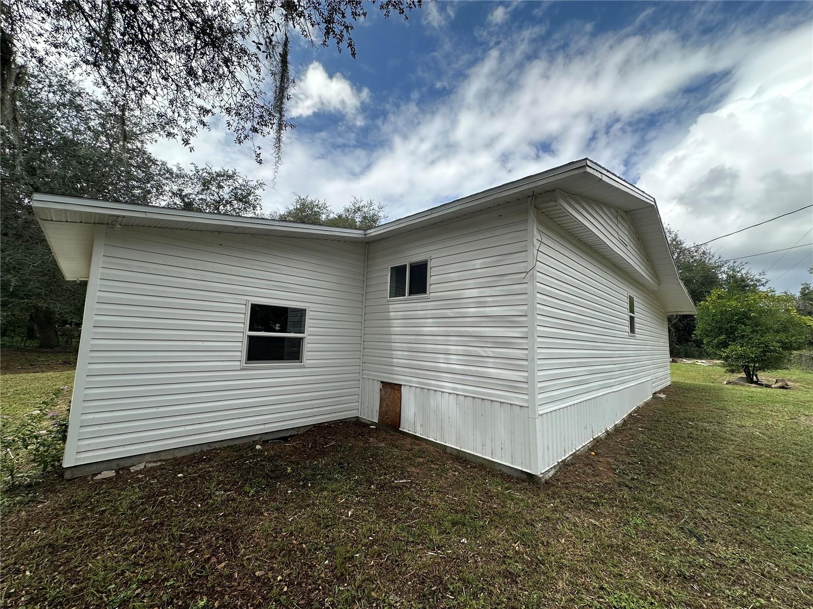 17405 NE 38TH LANE RD, SILVER SPRINGS, FL