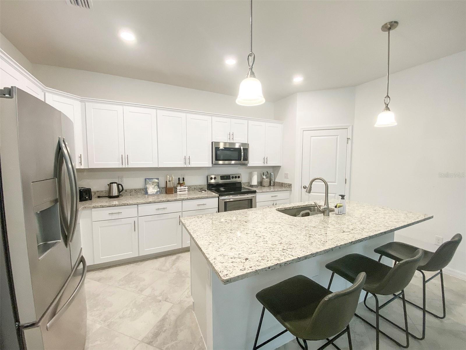 15936 HONEYSUCKLE ST, PORT CHARLOTTE, FL — photo 4