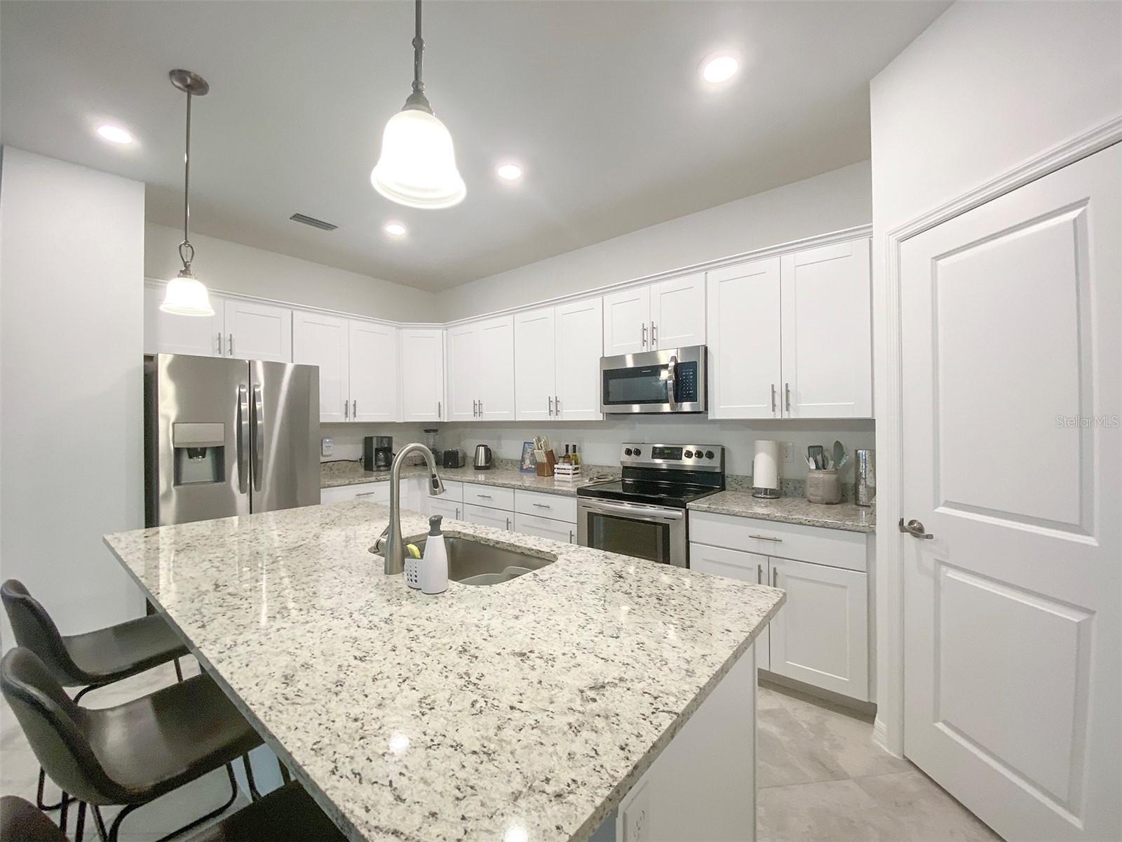 15936 HONEYSUCKLE ST, PORT CHARLOTTE, FL — photo 41