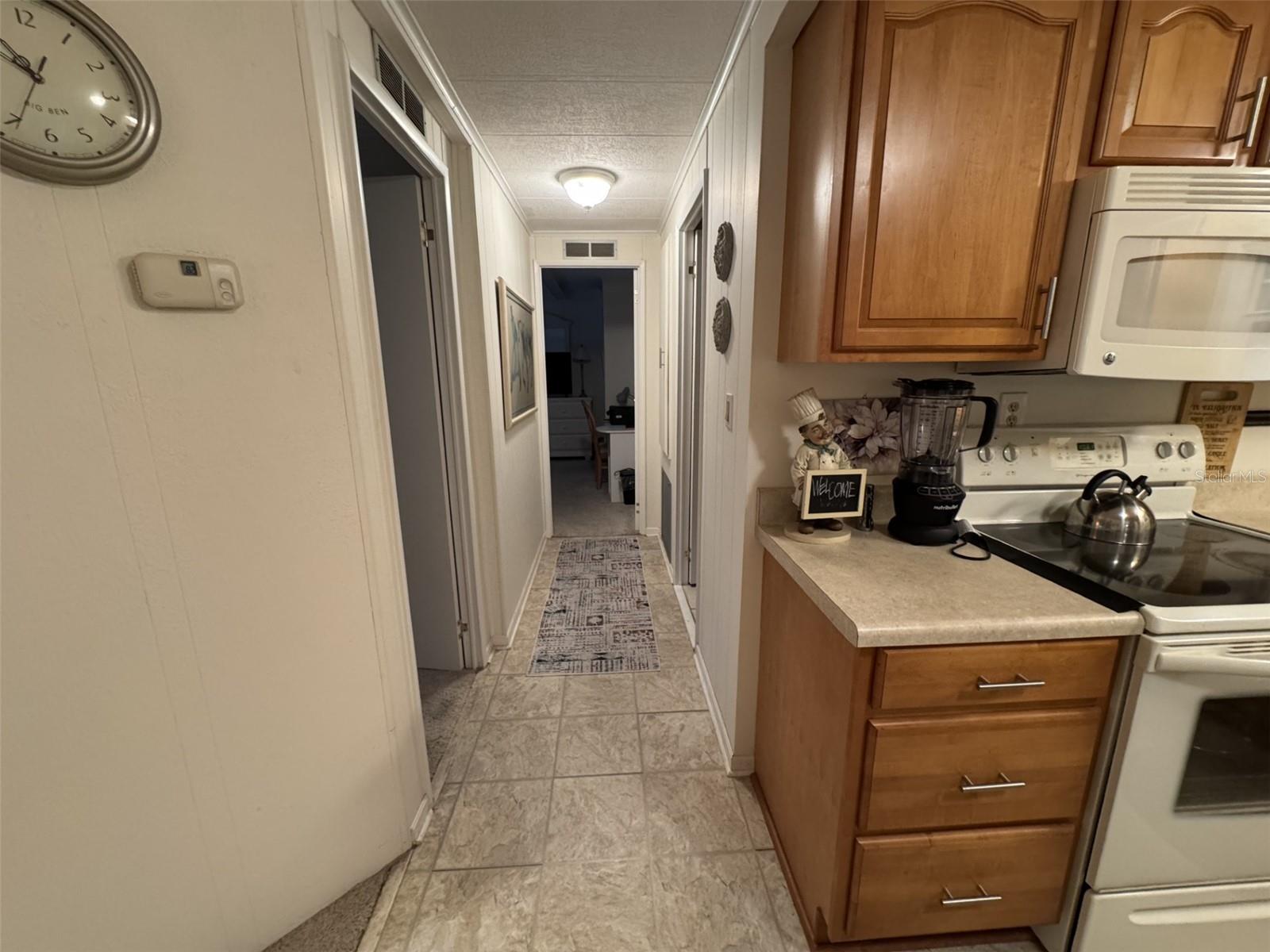 9072 LAKE POINT BLVD, LAKE WALES, FL — photo 13
