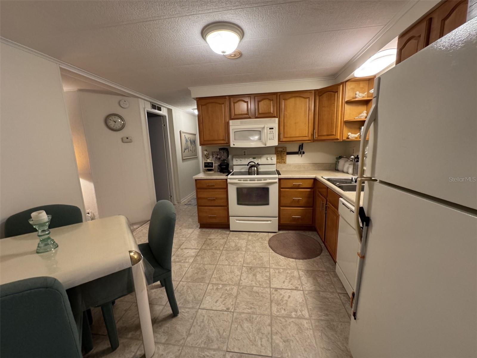 9072 LAKE POINT BLVD, LAKE WALES, FL — photo 14
