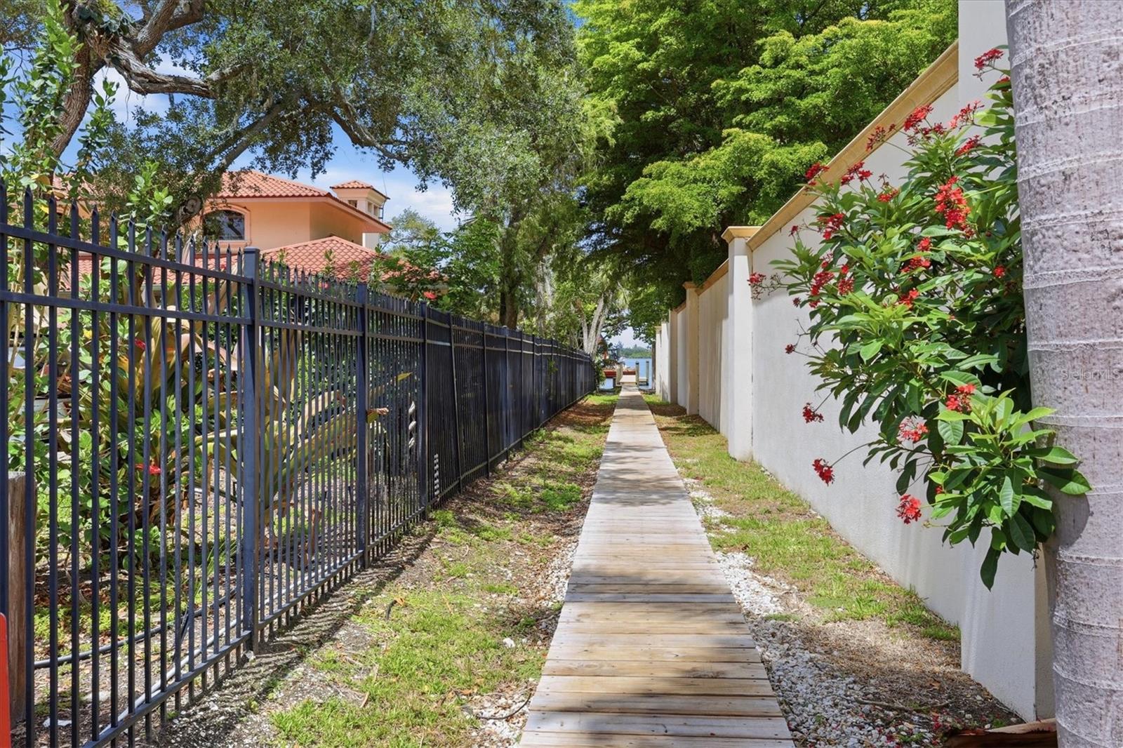 1351 DIXIE LEE LN, SARASOTA, FL — photo 35