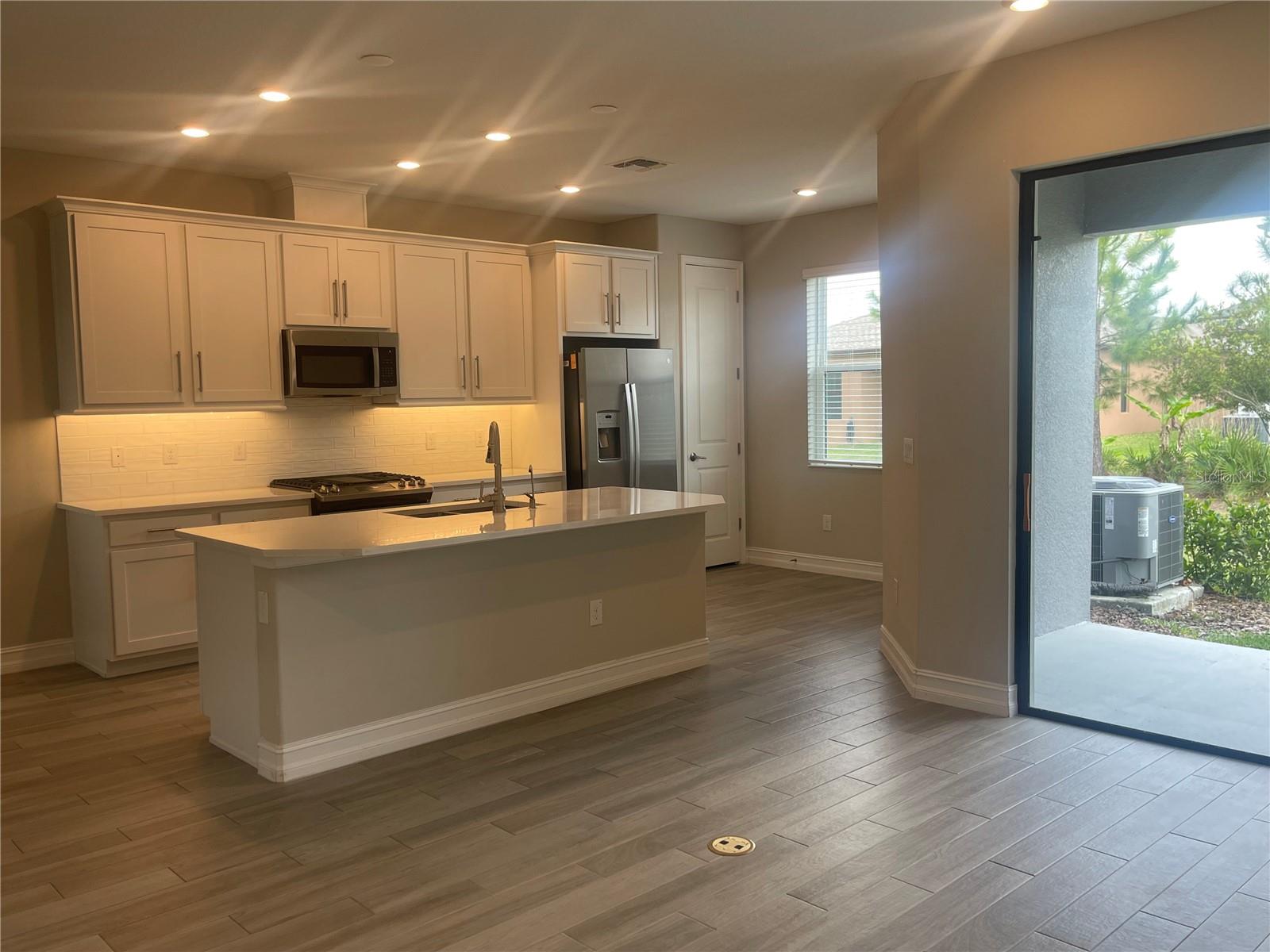 4596 ALMADA LN, WESLEY CHAPEL, FL — photo 4
