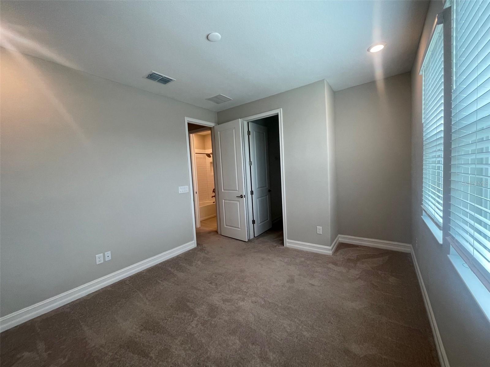 4596 ALMADA LN, WESLEY CHAPEL, FL — photo 12