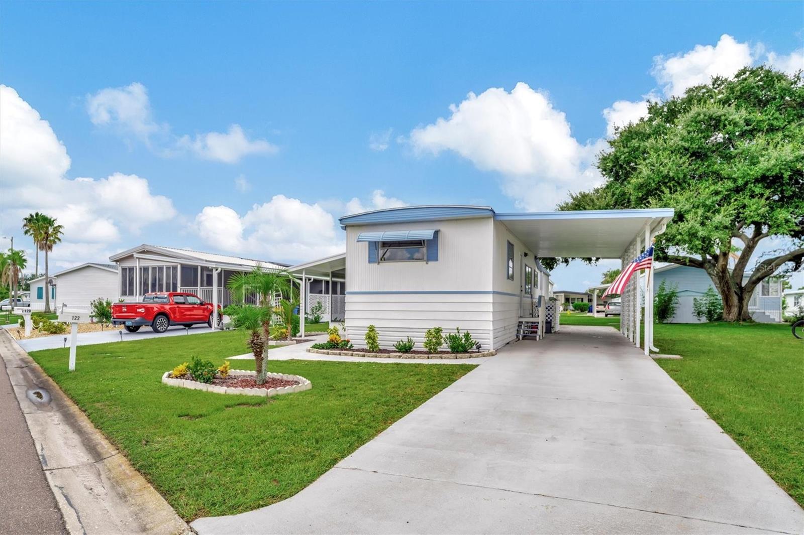 122 E SAINT ANNES CIR, APOLLO BEACH, FL