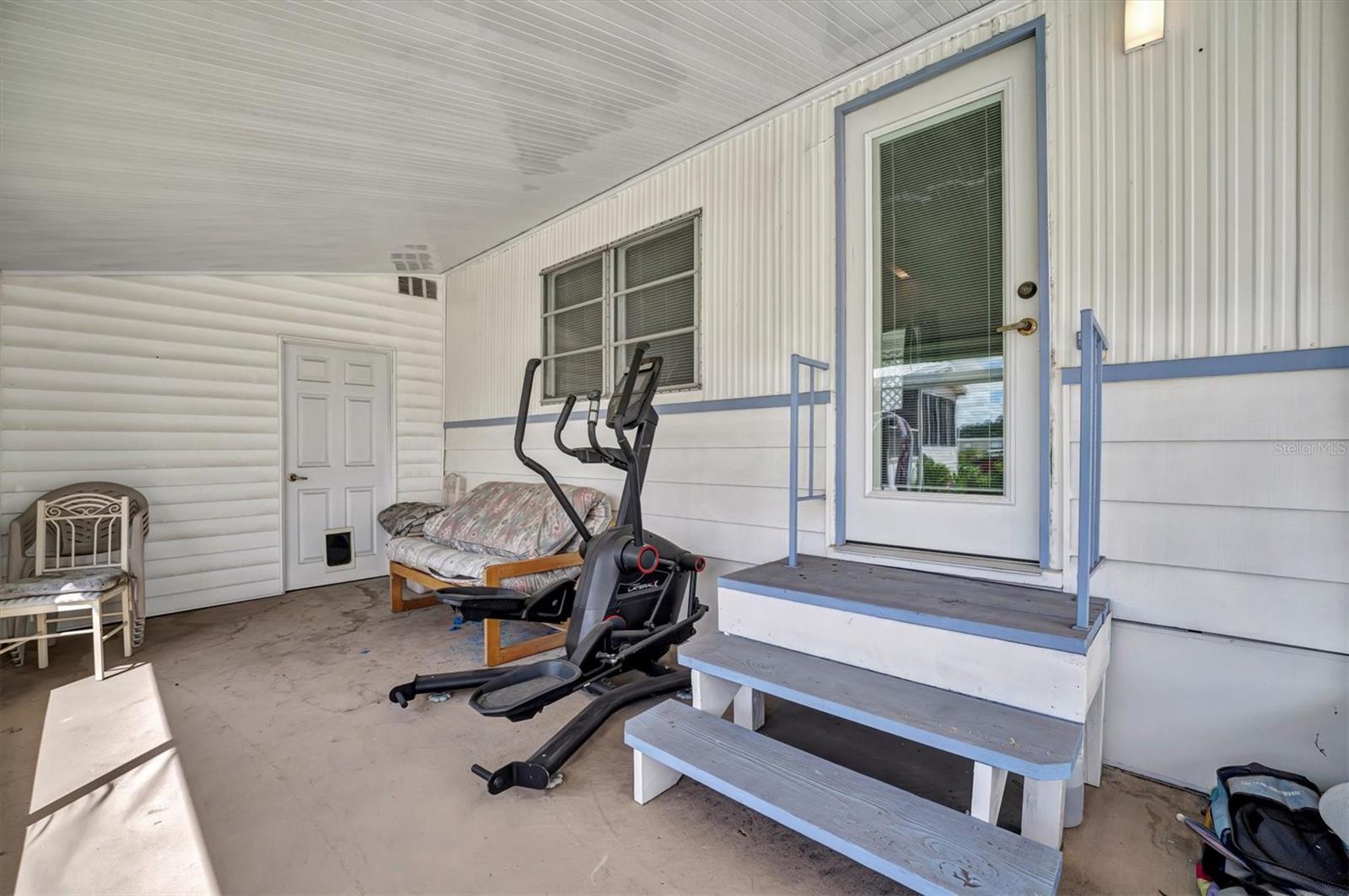 122 E SAINT ANNES CIR, APOLLO BEACH, FL — photo 18