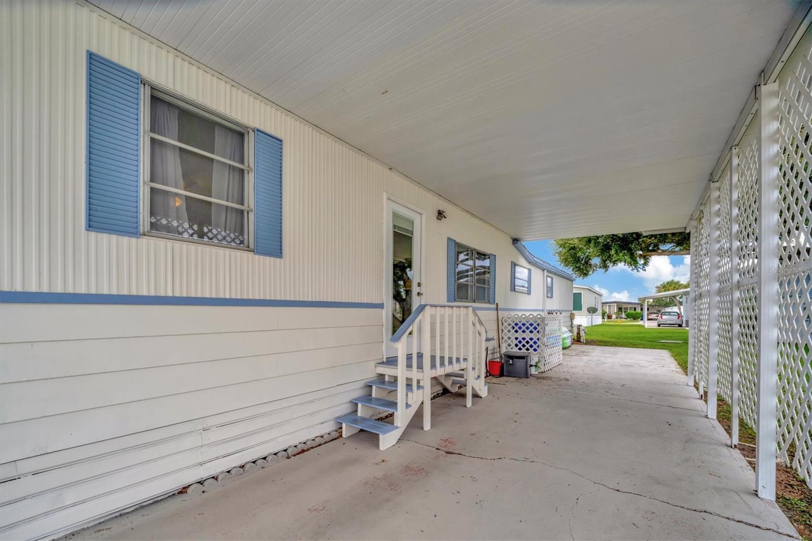 122 E SAINT ANNES CIR, APOLLO BEACH, FL — photo 23