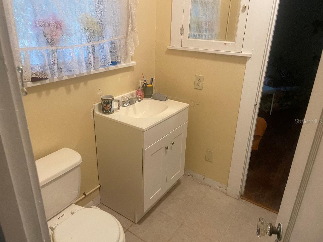 635 NE 9TH AVE, GAINESVILLE, FL — photo 9