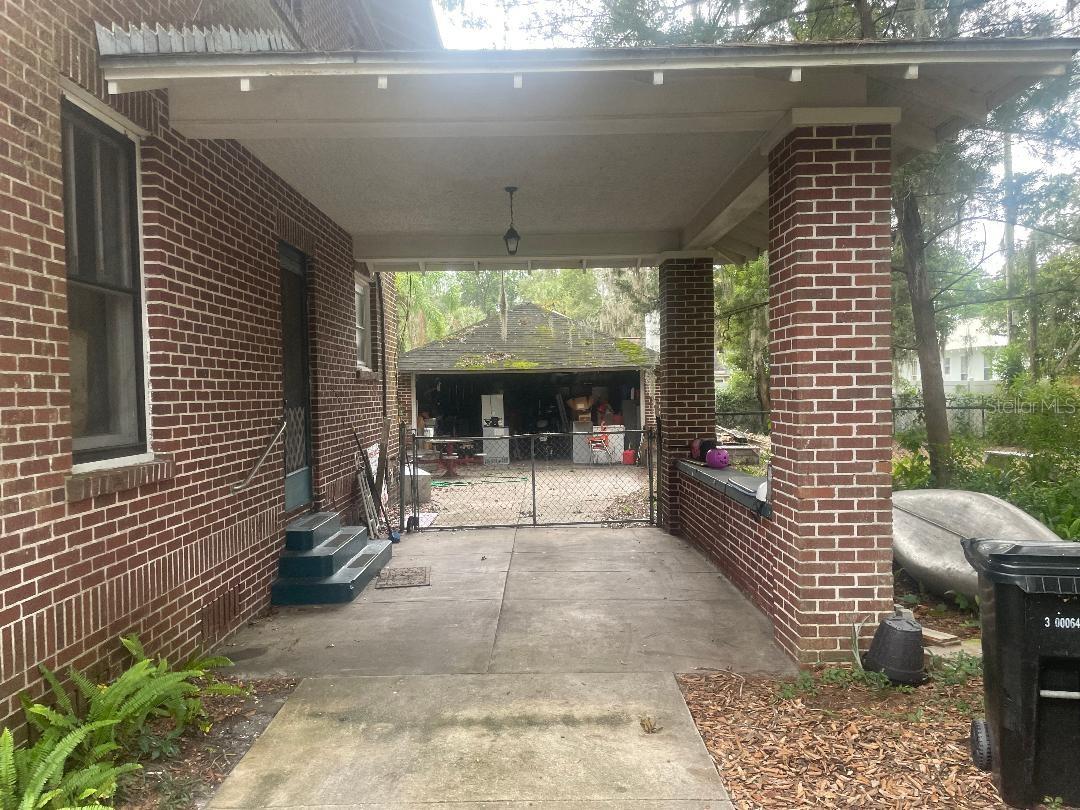 635 NE 9TH AVE, GAINESVILLE, FL — photo 15